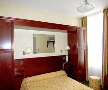 Terminus Otel Tours Dış mekan fotoğraf